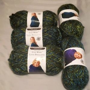 🧶New Loops & Threads Super Bulky Yarn